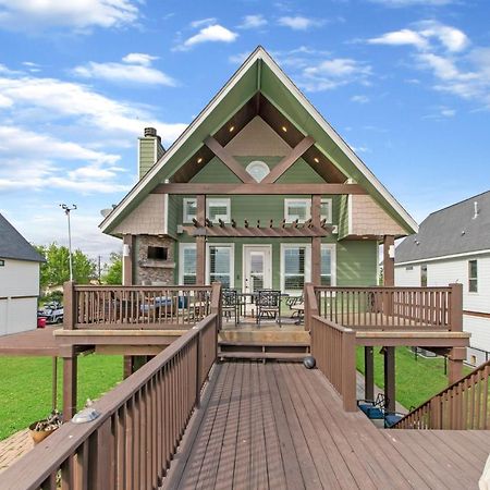 Luxury Waterfront Home Family And Pet Friendly Near Surfside Beach 11 Mins Freeport Ngoại thất bức ảnh
