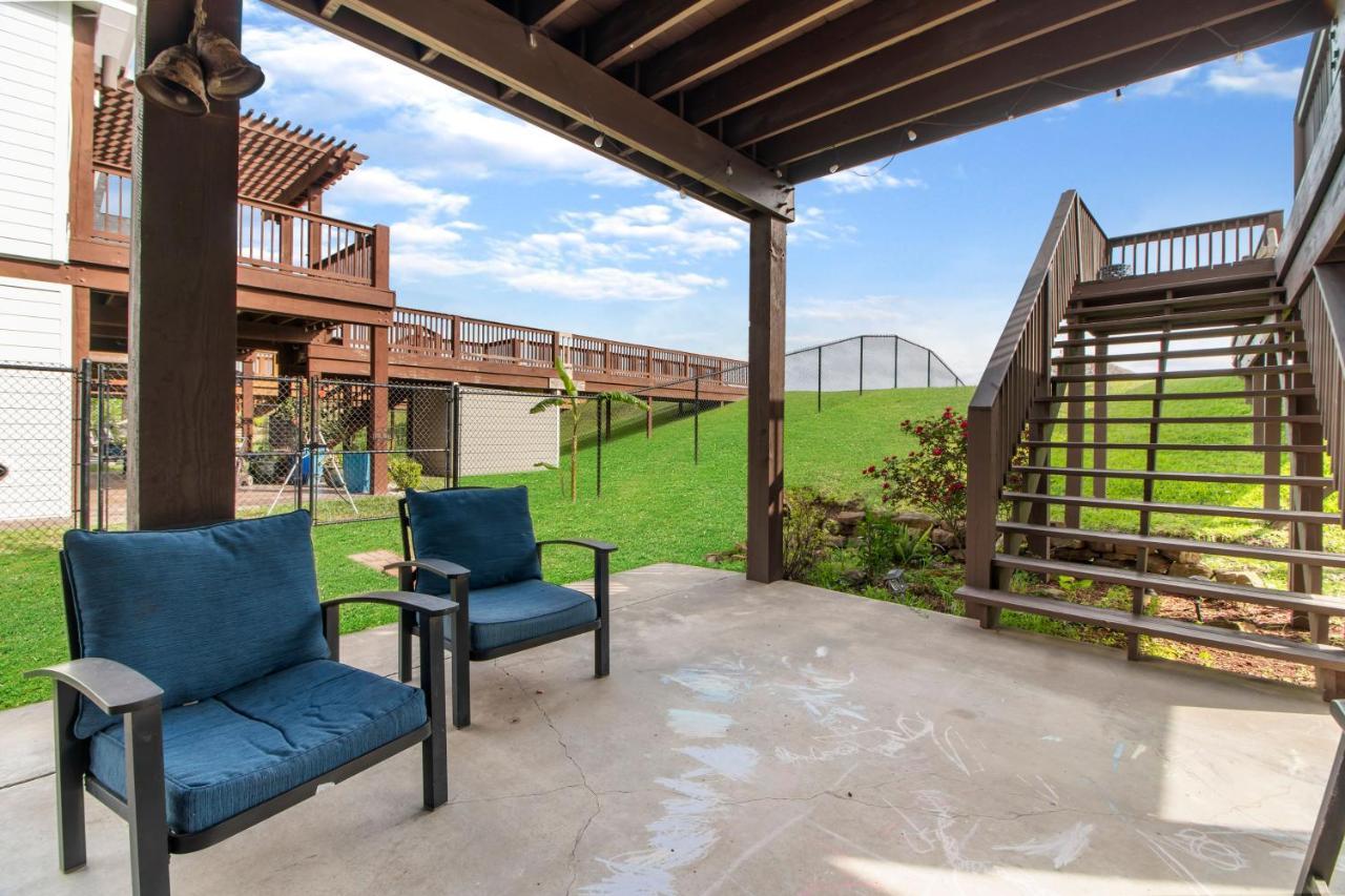 Luxury Waterfront Home Family And Pet Friendly Near Surfside Beach 11 Mins Freeport Ngoại thất bức ảnh