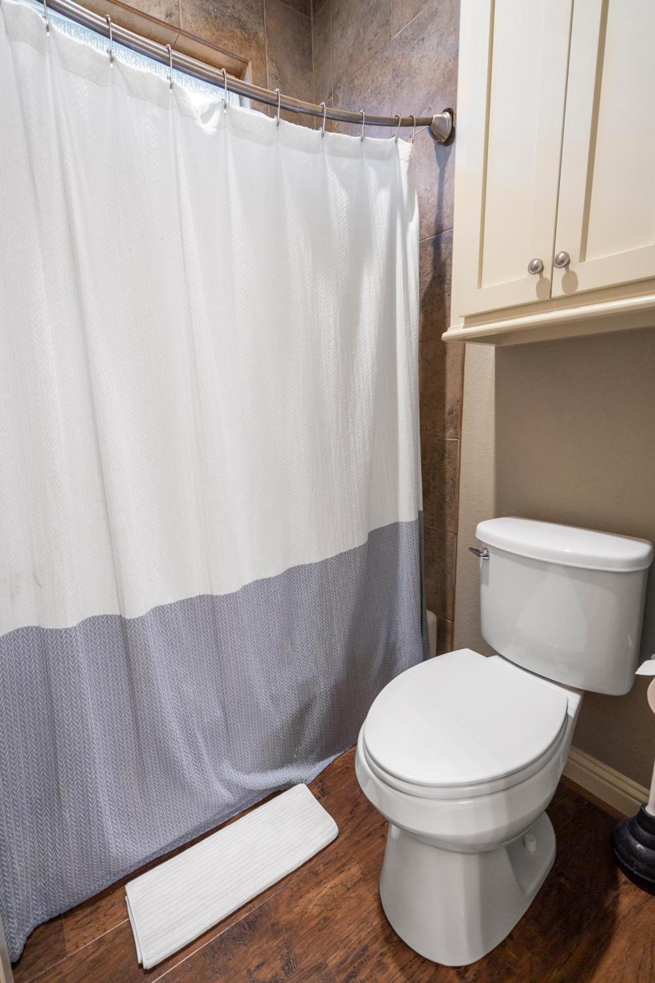 Luxury Waterfront Home Family And Pet Friendly Near Surfside Beach 11 Mins Freeport Ngoại thất bức ảnh